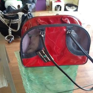PET CARRIER ( PET VOYAGE  WILSON TOTE  (RED) NEW